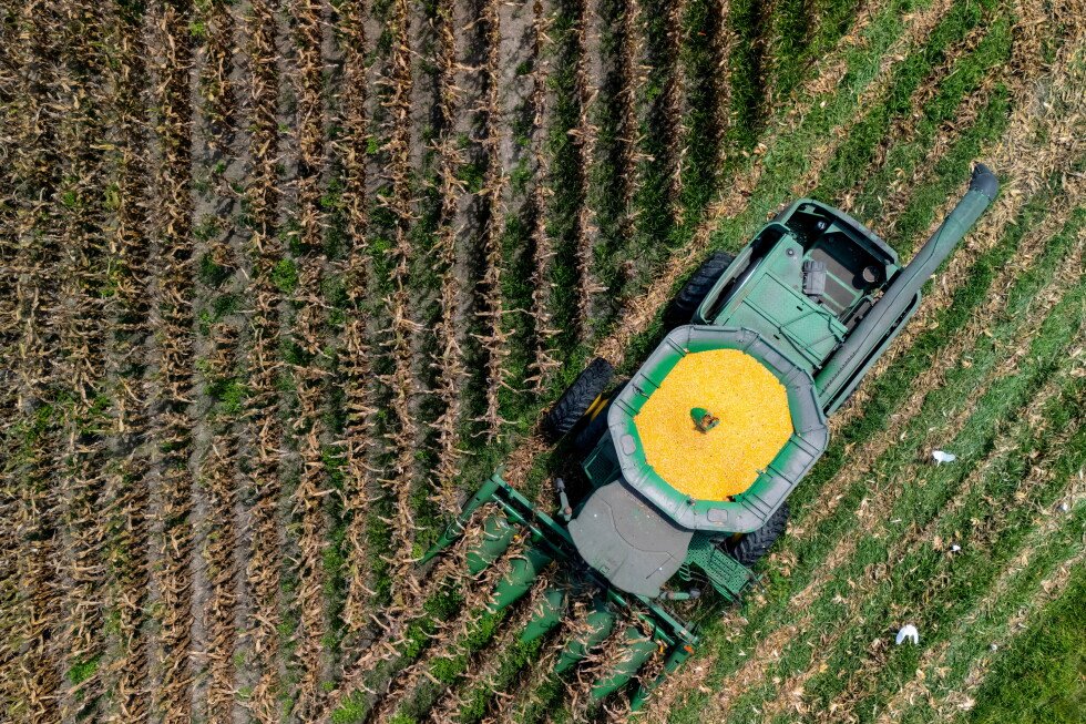 trump-lowers-tariffs-on-farming-equipment,-adjusts-steel-and-aluminum-imports