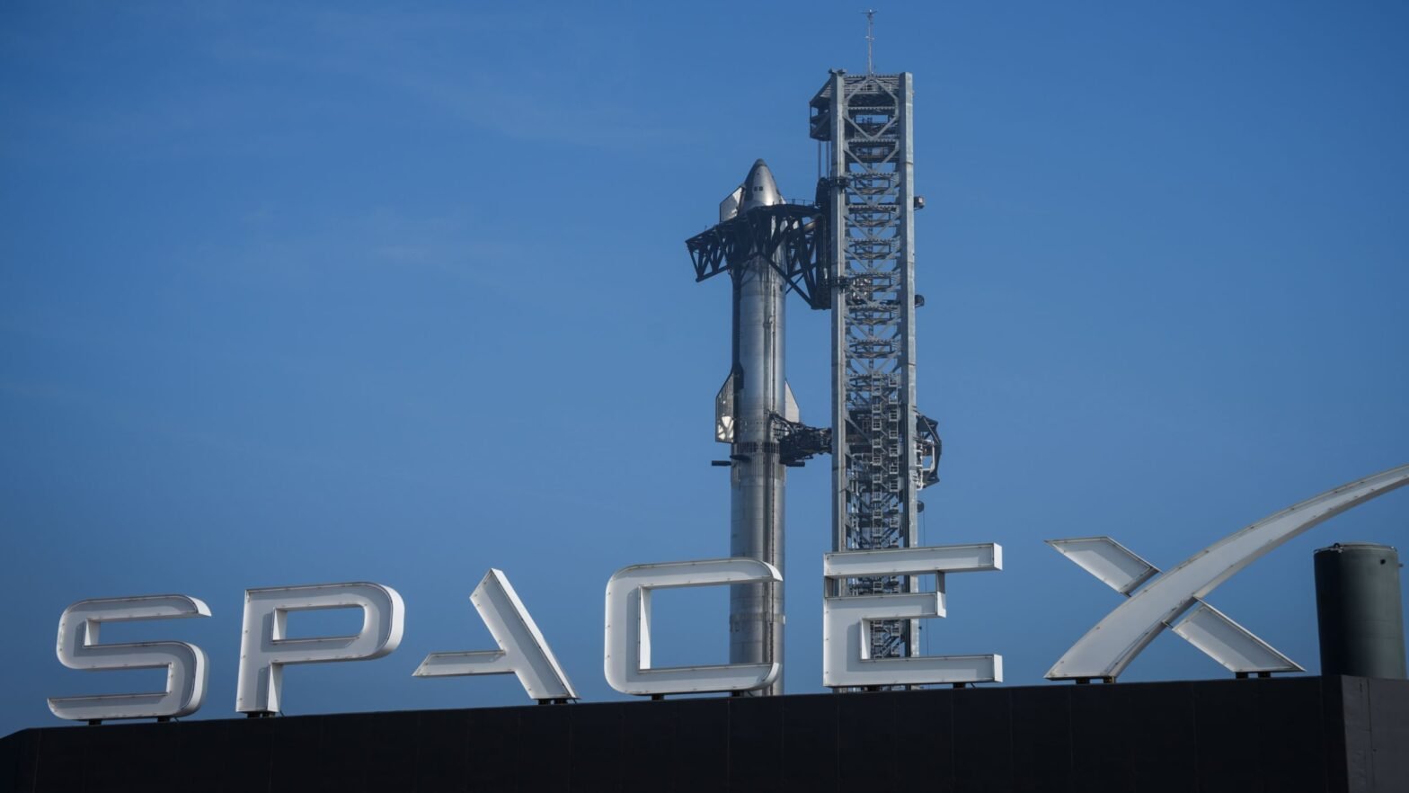 spacex:-what-investors-need-to-know-about-its-enormous-upcoming-ipo