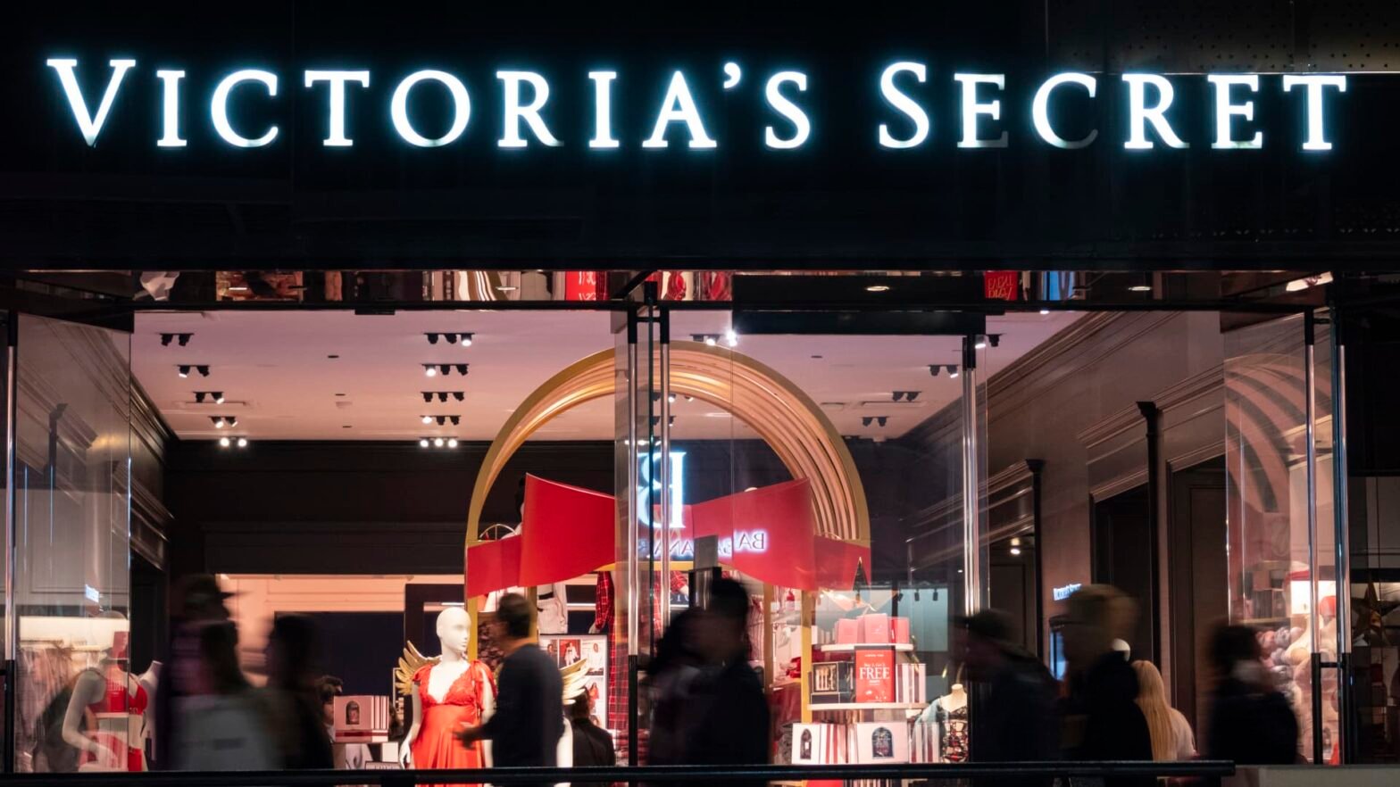 stocks-making-the-biggest-moves-midday:-coherent,-victoria’s-secret,-marvell,-hpe,-generac,-intuit-&-more