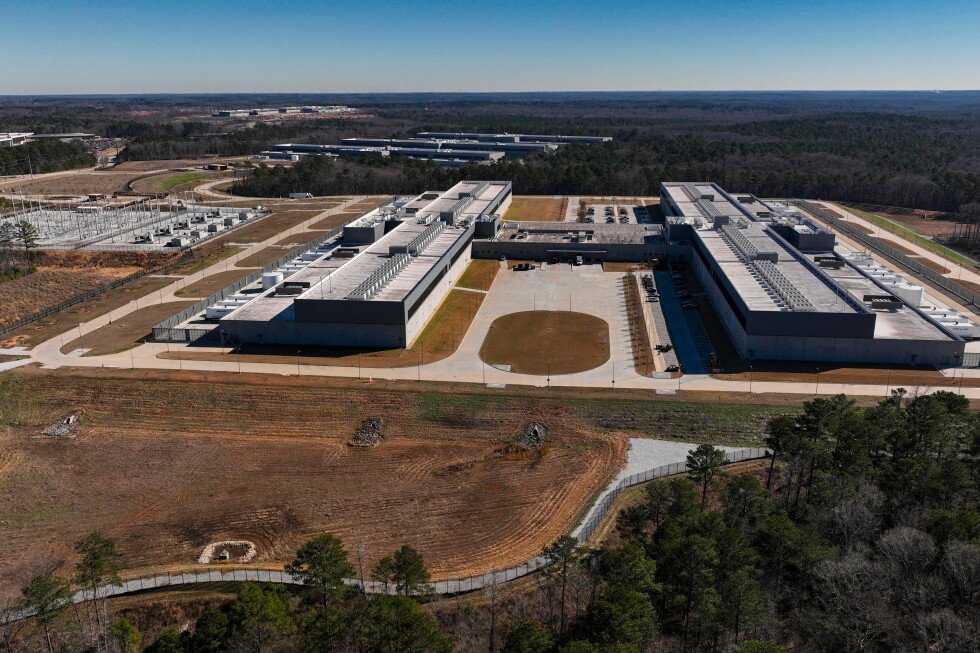 ai-and-data-centers-leave-goliath-sized-environmental-footprints-globally