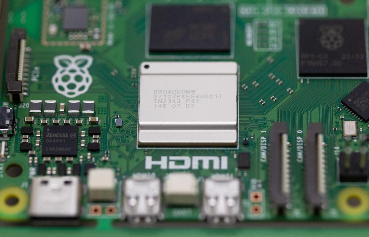 broadcom-stock-sinks-in-post-market-as-ai-chip-sales-forecast-dissapoints