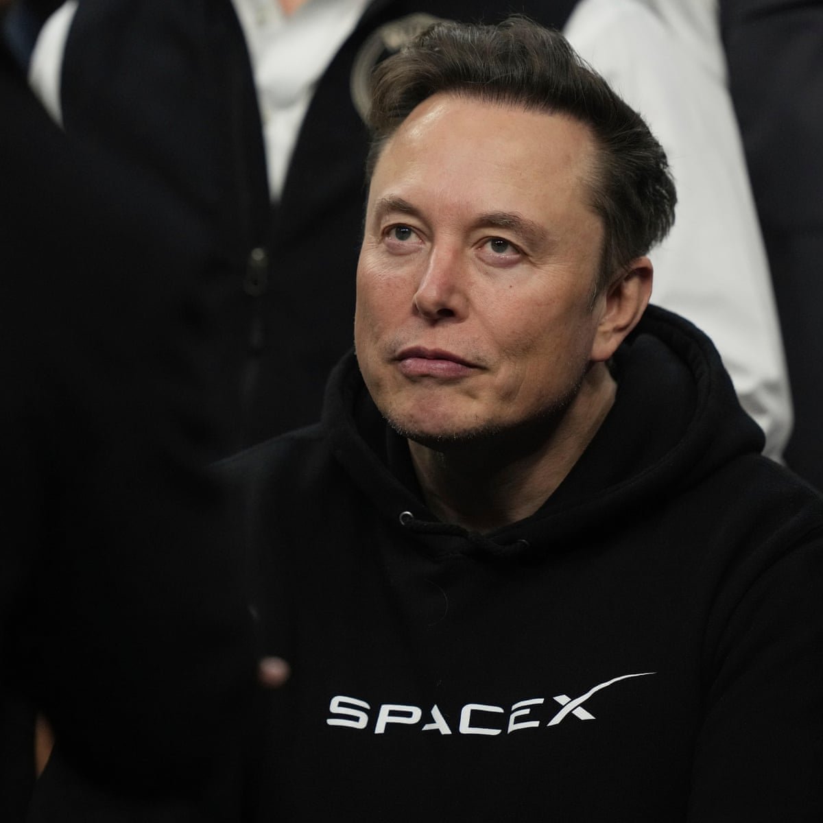 spacex-targets-biggest-ever-stock-market-debut,-putting-musk-on-course-to-be-trillionaire