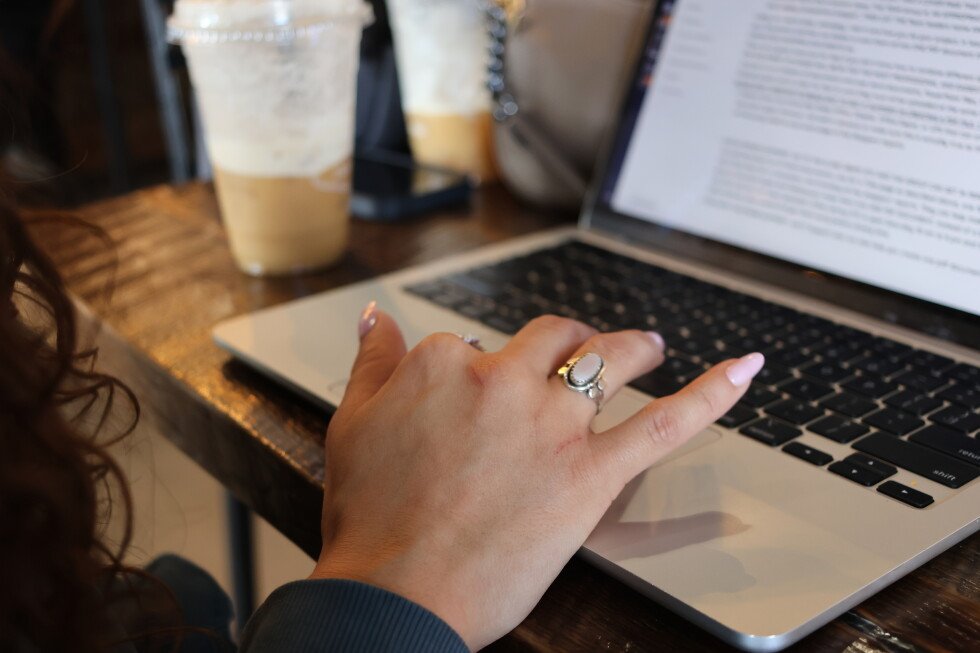 ‘admin-dates’-turn-tedious-life-tasks-into-a-chance-to-socialize