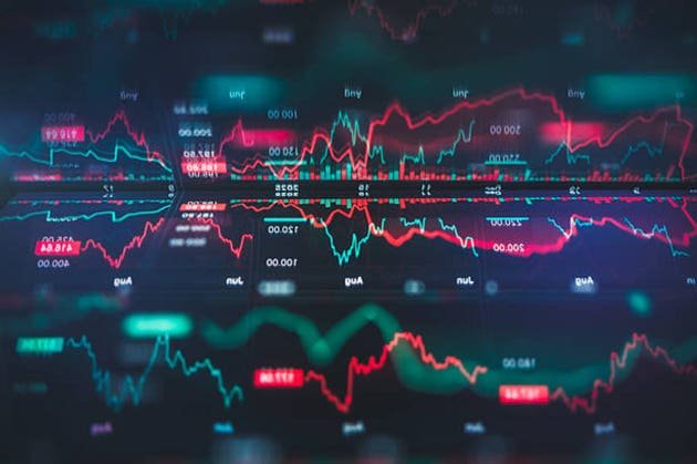 biggest-stock-movers-thursday:-crwd,-avgo,-and-more