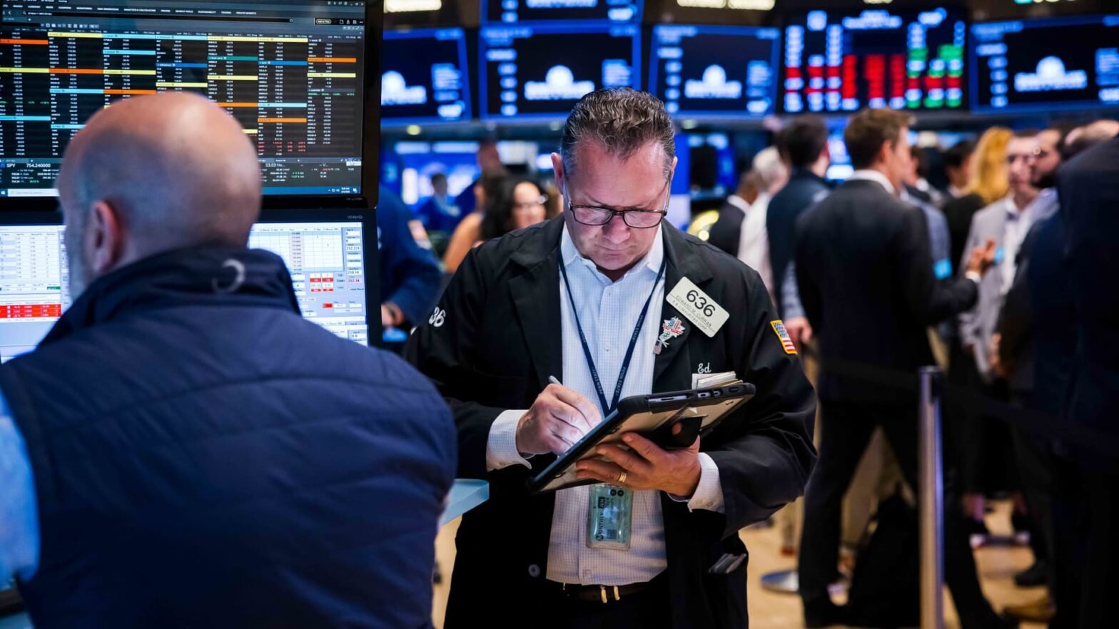 no-tech,-no-problem.-dow-makes-record-and-traders-think-these-stocks-can-lead-now