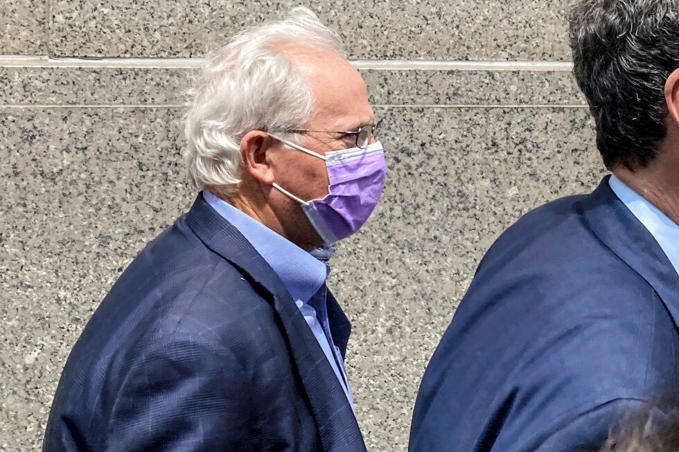trump-pardons-former-congressman-convicted-of-insider-trading