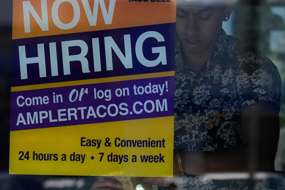 america-in-focus:-us-job-market-is-rebounding,-but-economic-frustration-persists