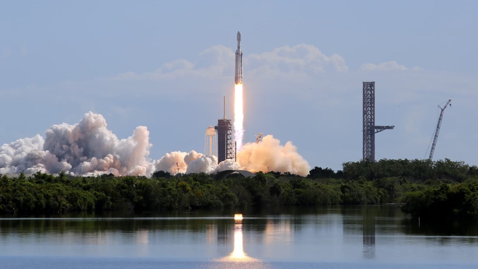 here-are-the-6-big-things-we’re-watching-in-the-stock-market-this-week