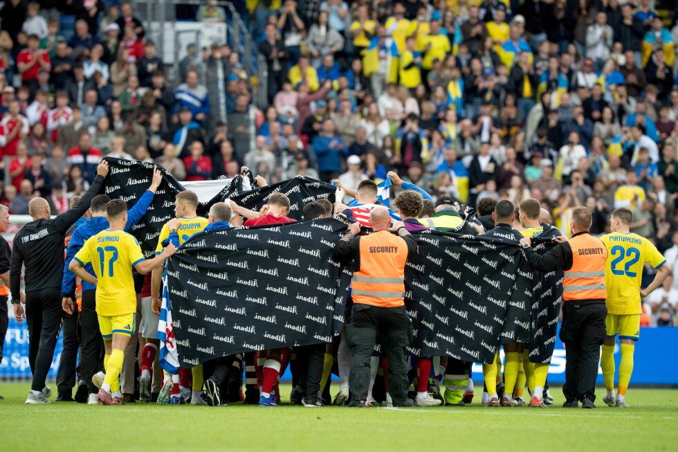 denmark-says-soccer-star-christian-eriksen-‘conscious’-after-collapsing-on-field-again-in-match