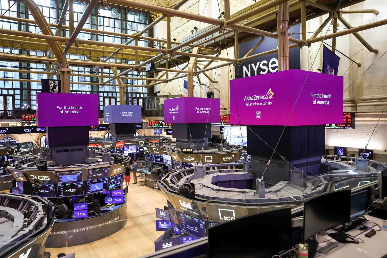 stock-market-today:-futures-mostly-higher-after-indexes-plunge-to-end-last-week;-oil-prices-jump-on-israel-iran-fighting