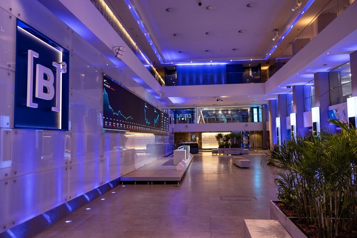 top-brazil-broker-tells-stock-traders:-don’t-just-buy-the-index