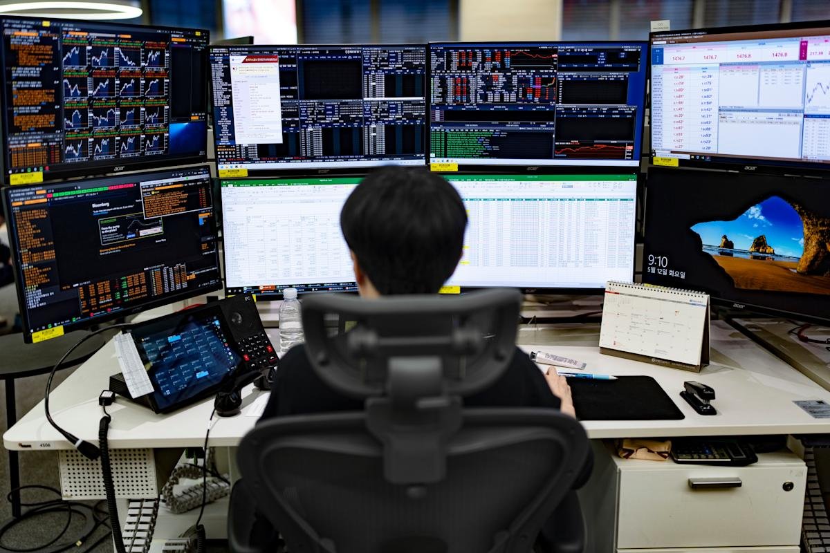 scared-of-a-stock-market-bubble?-these-3-charts-will-ease-your-darkest-fears.