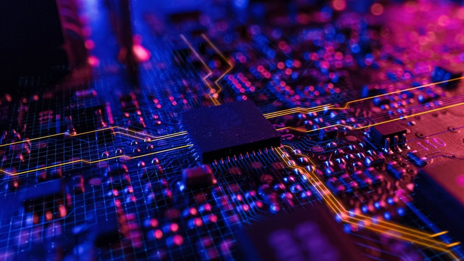 as-ibm-unlocks-a-‘multi-billion-dollar-opportunity’-with-google,-the-stock-is-a-buy