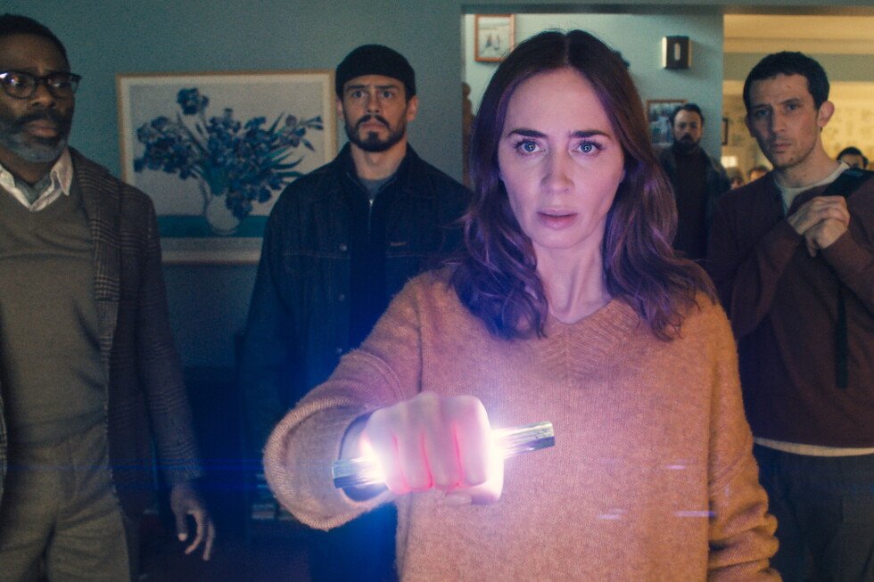 ‘disclosure-day’-review:-steven-spielberg-makes-a-classic-steven-spielberg-adventure