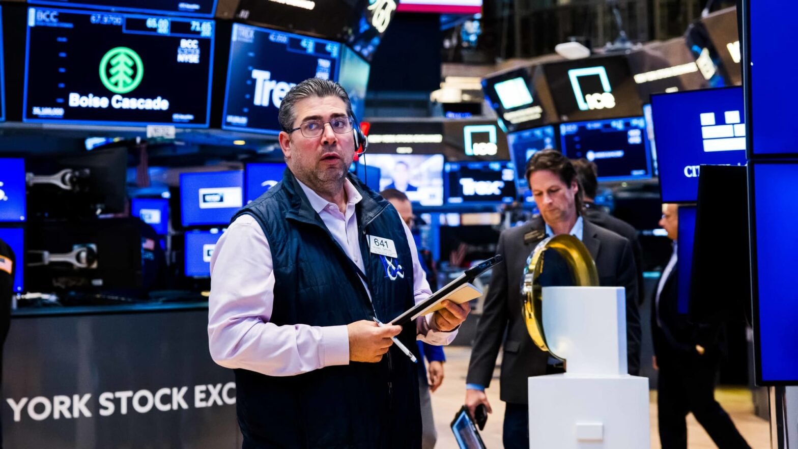 stock-futures-slip-after-us.-launches-‘self-defense-strikes’-against-iran:-live-updates