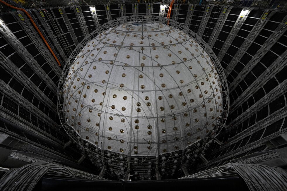 china’s-juno-detector-releases-its-first-major-neutrino-results