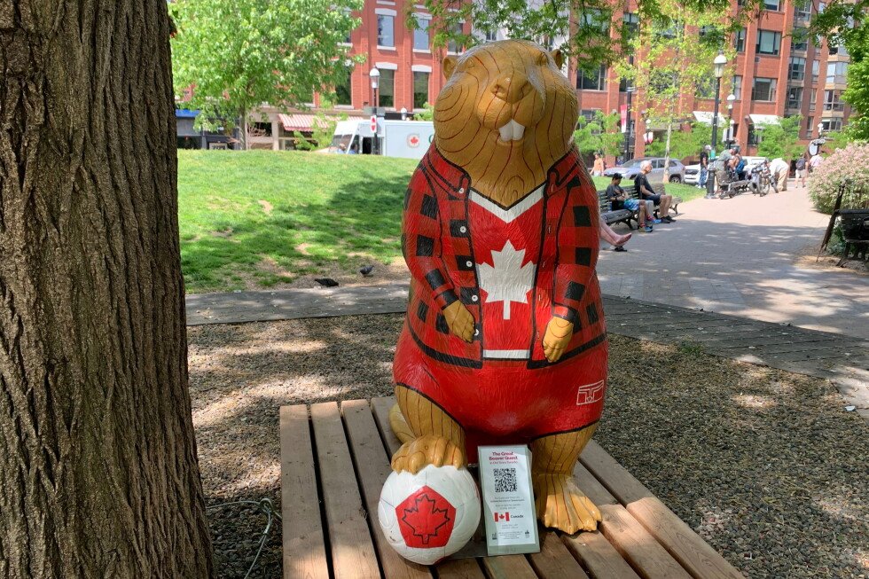 toronto’s-great-beaver-quest-turns-world-cup-visitors-into-statue-hunters