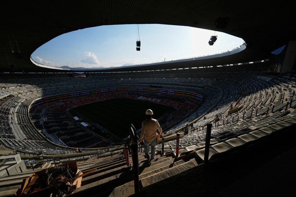 celebrations-clash-with-social-tensions-in-mexico-ahead-of-world-cup