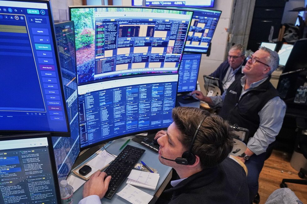 asian-shares-edge-lower-after-wall-street’s-latest-ai-sell-off