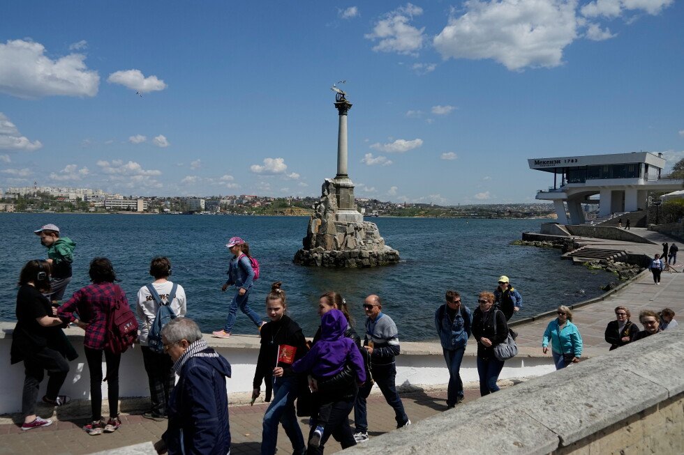 a-fuel-shortage-hits-crimea-after-ukrainian-attacks-on-the-russian-held-peninsula