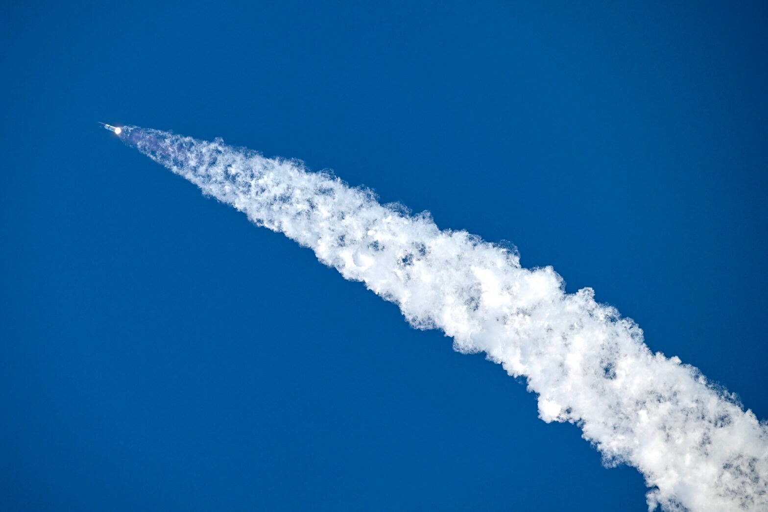it’s-spacex’s-first-day-on-the-stock-market