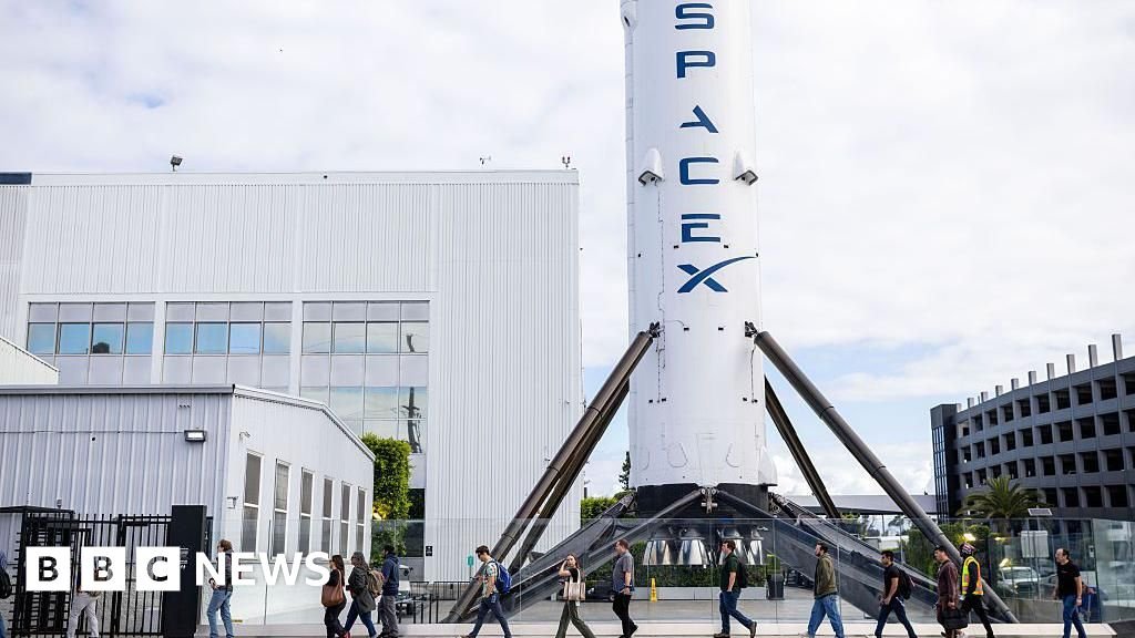 elon-musk’s-spacex-valued-at-nearly-$1.8tn-ahead-of-record-share-sale
