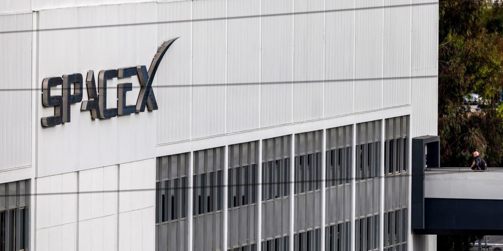 spacex-sets-its-ipo-price-at-$135-per-share-a-day-before-trading
