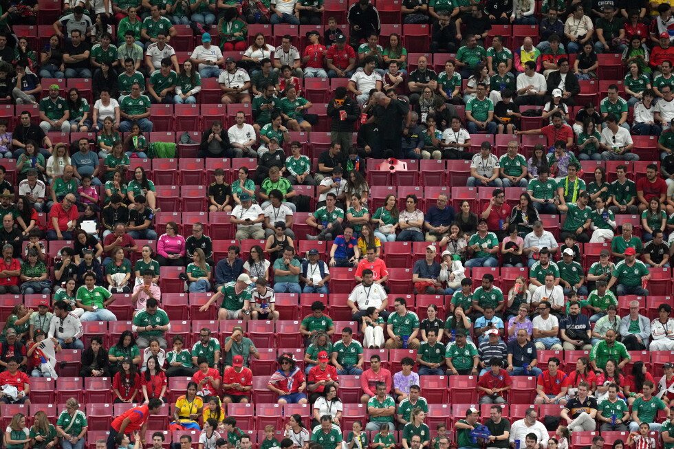 fifa-blames-empty-seats-at-world-cup-match-on-fans-in-concourses