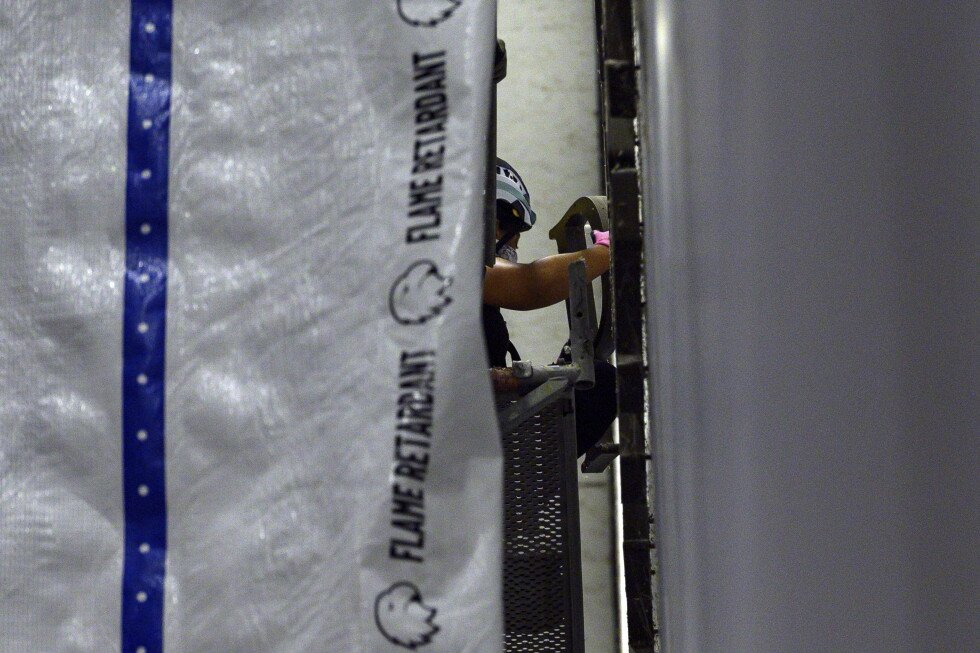 work-goes-on-as-trump’s-name-remains-on-the-kennedy-center