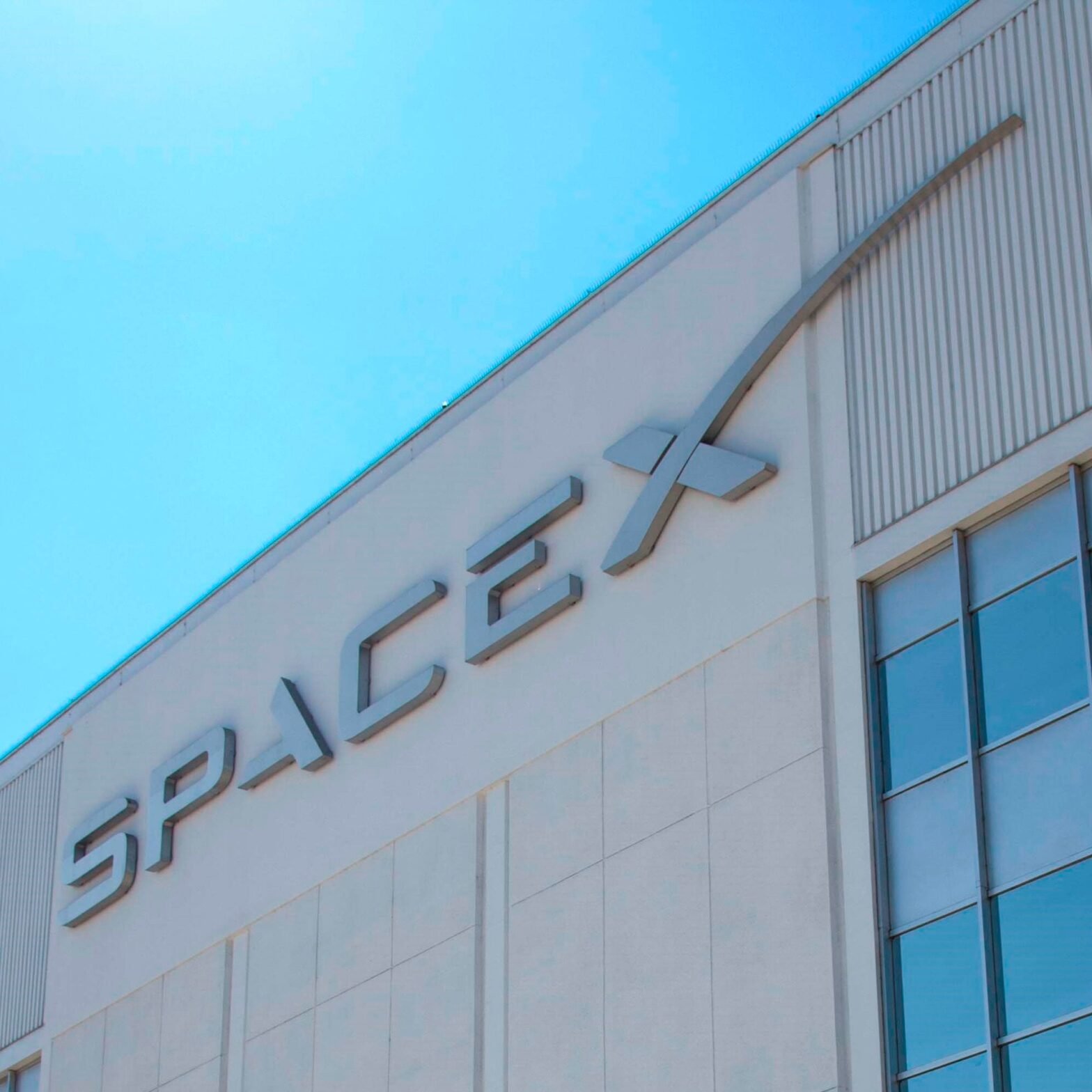 spacex-president-has-warning-for-investors:-maybe-you-shouldn’t-buy-the-stock
