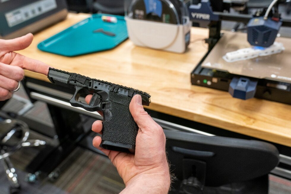 new-law-seeks-to-block-3d-printers-from-making-guns