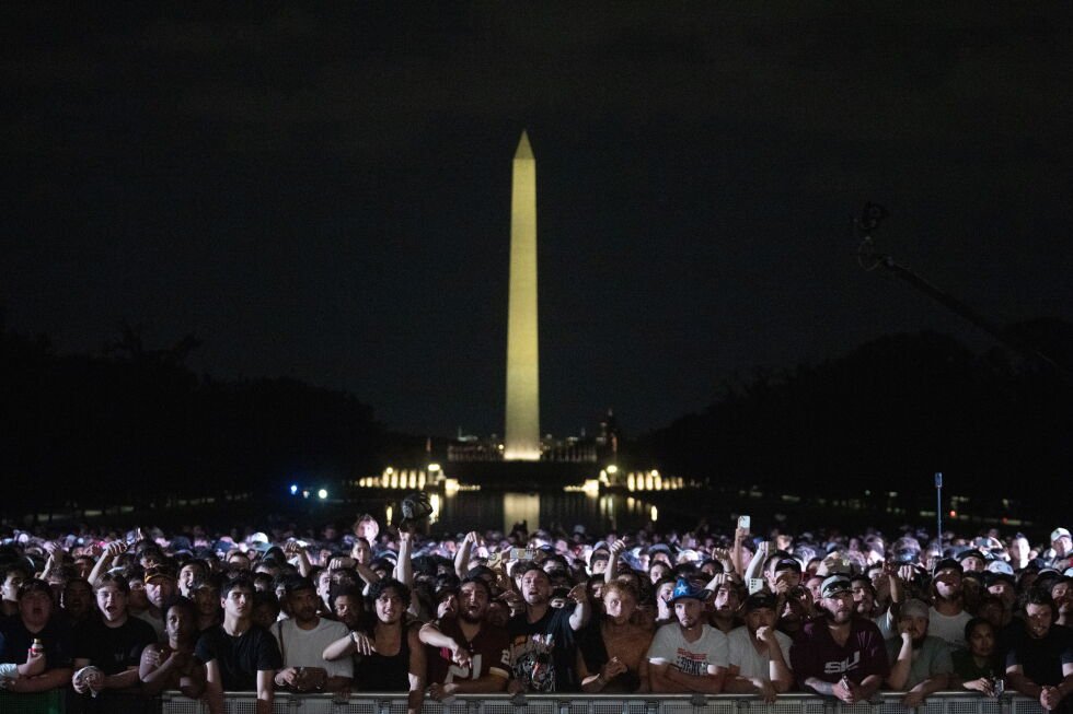 ufc-fans-revel-in-an-unusual-sporting-weekend-in-dc-as-the-octagon-beckons