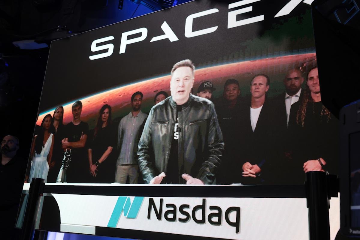 this-market-is-at-‘a-10’:-wall-street-weighs-record-spacex-ipo-amid-ai-driven-stock-market