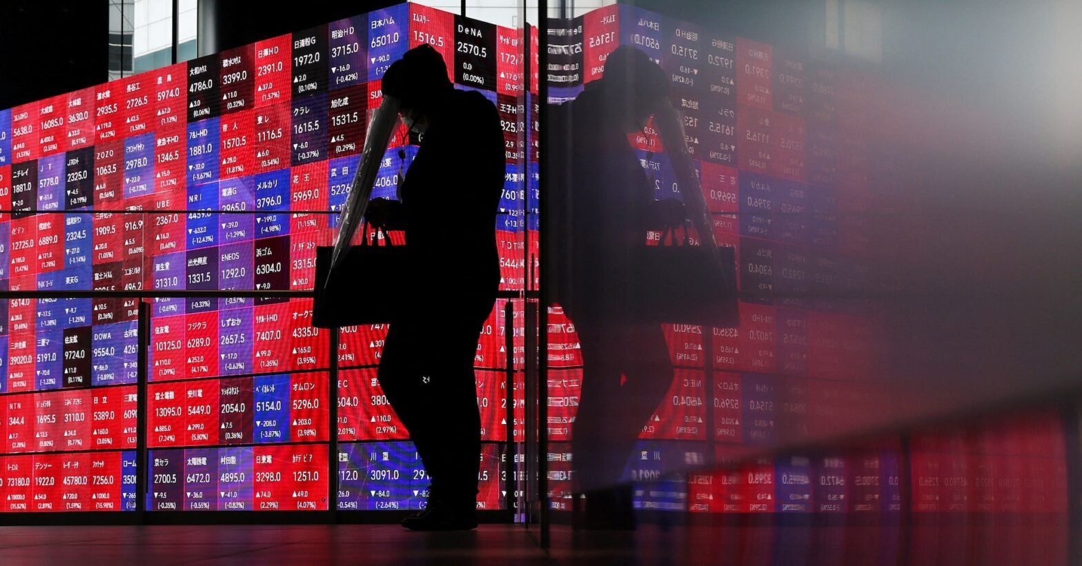 shares-jump,-oil-skids-in-asia-on-news-of-gulf-deal