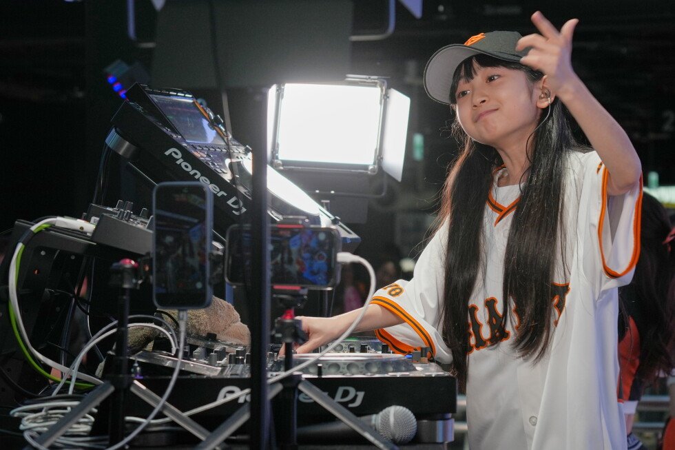 japanese-prodigy-dj-rinoka-is-still-going-strong-at-9