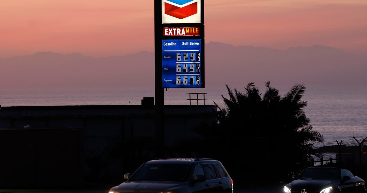 oil-prices-sink,-stocks-set-to-soar-after-trump-announces-deal-with-iran
