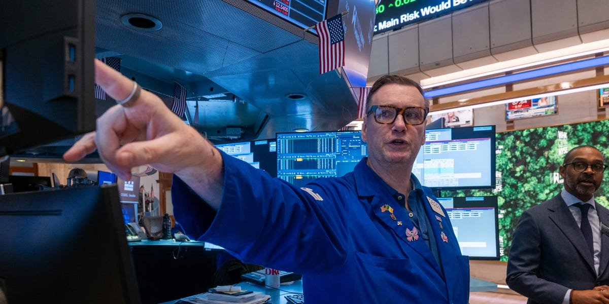 stock-market-outlook:-historic-split-between-old-and-new-era-stocks