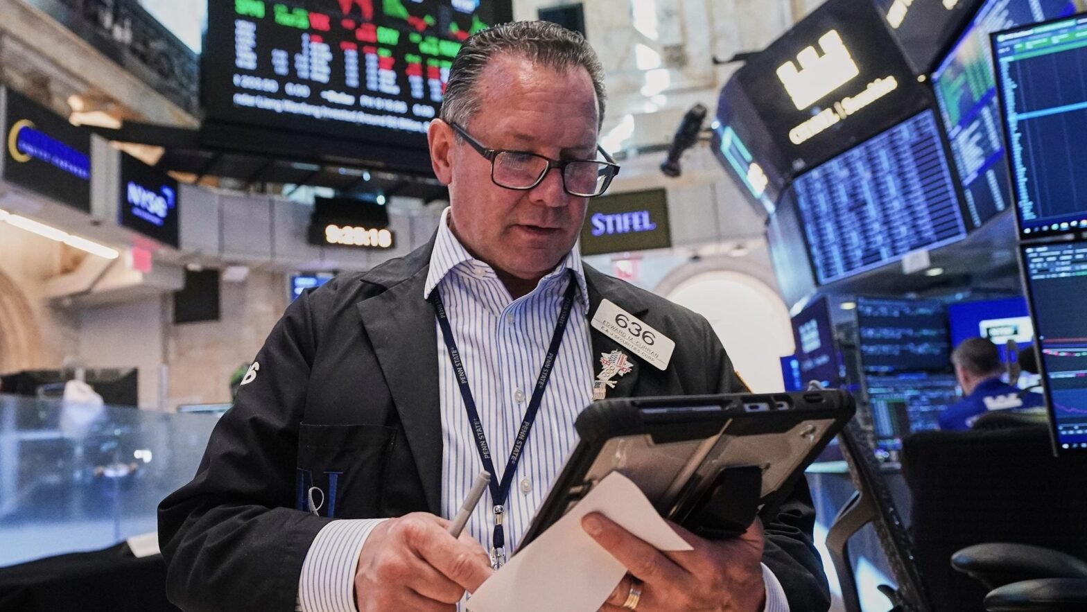 oil-prices-drop-below-$80-as-us-stock-market-drifts-near-all-time-highs