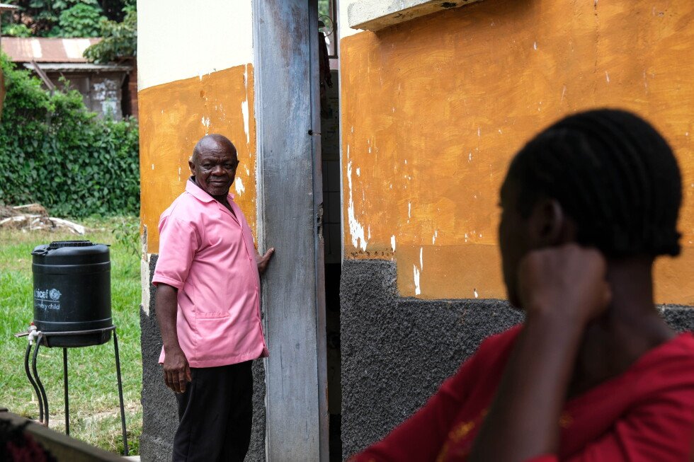africa’s-ebola-outbreaks-complicated-by-victims-who-prefer-traditional-healers