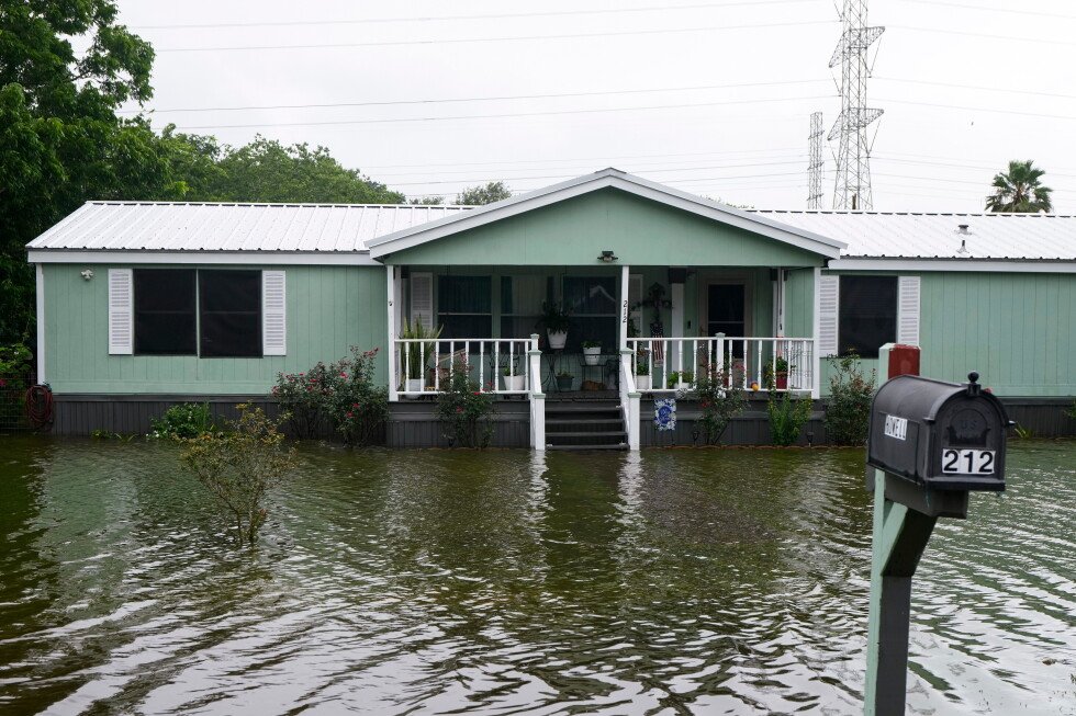 tropical-storm-arthur-drenching-texas-and-louisiana-with-heavy-rain
