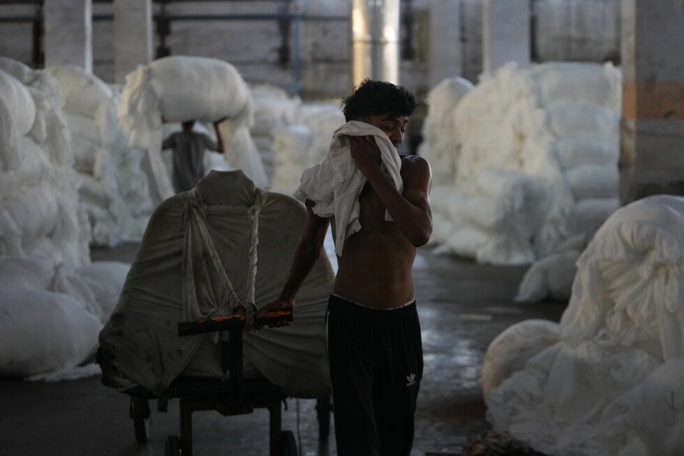 heat-problems-are-hard-for-india’s-textile-factories-to-solve