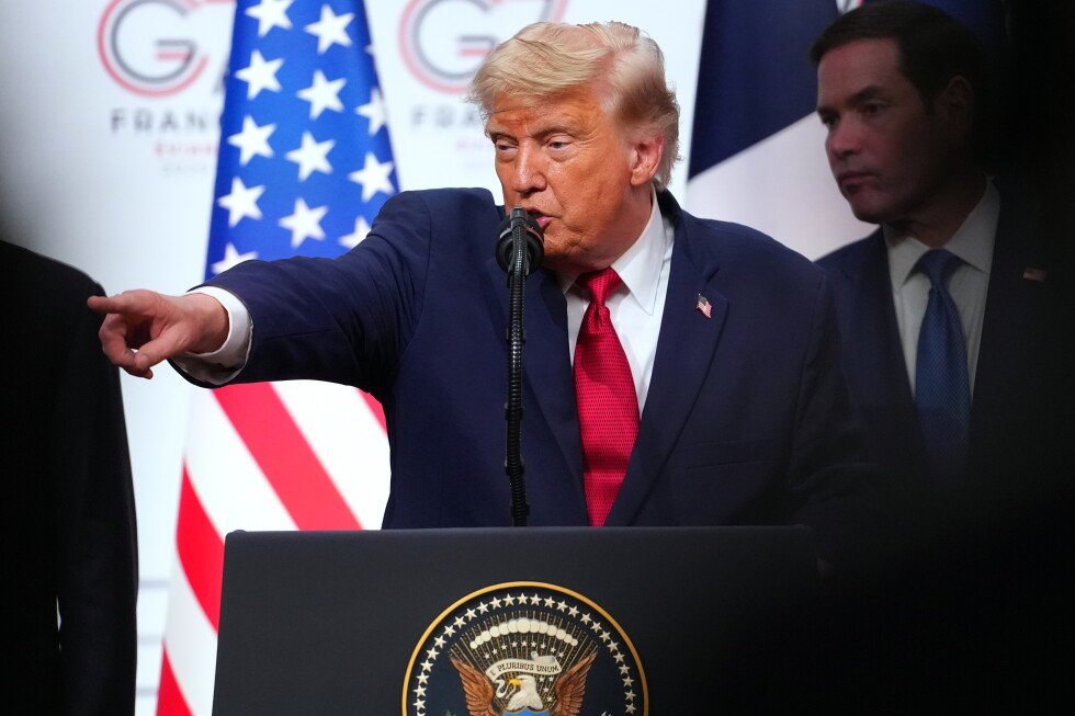 trump-approval-on-iran-remains-low,-new-poll-finds