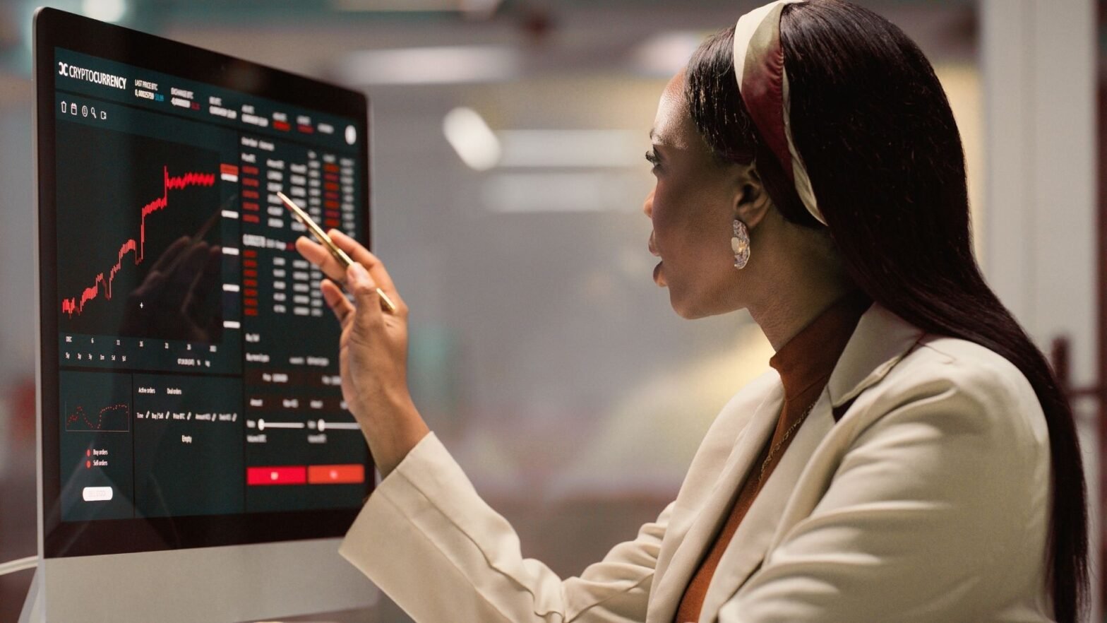 how-bonds-can-help-cut-risk-in-an-overheated-stock-market