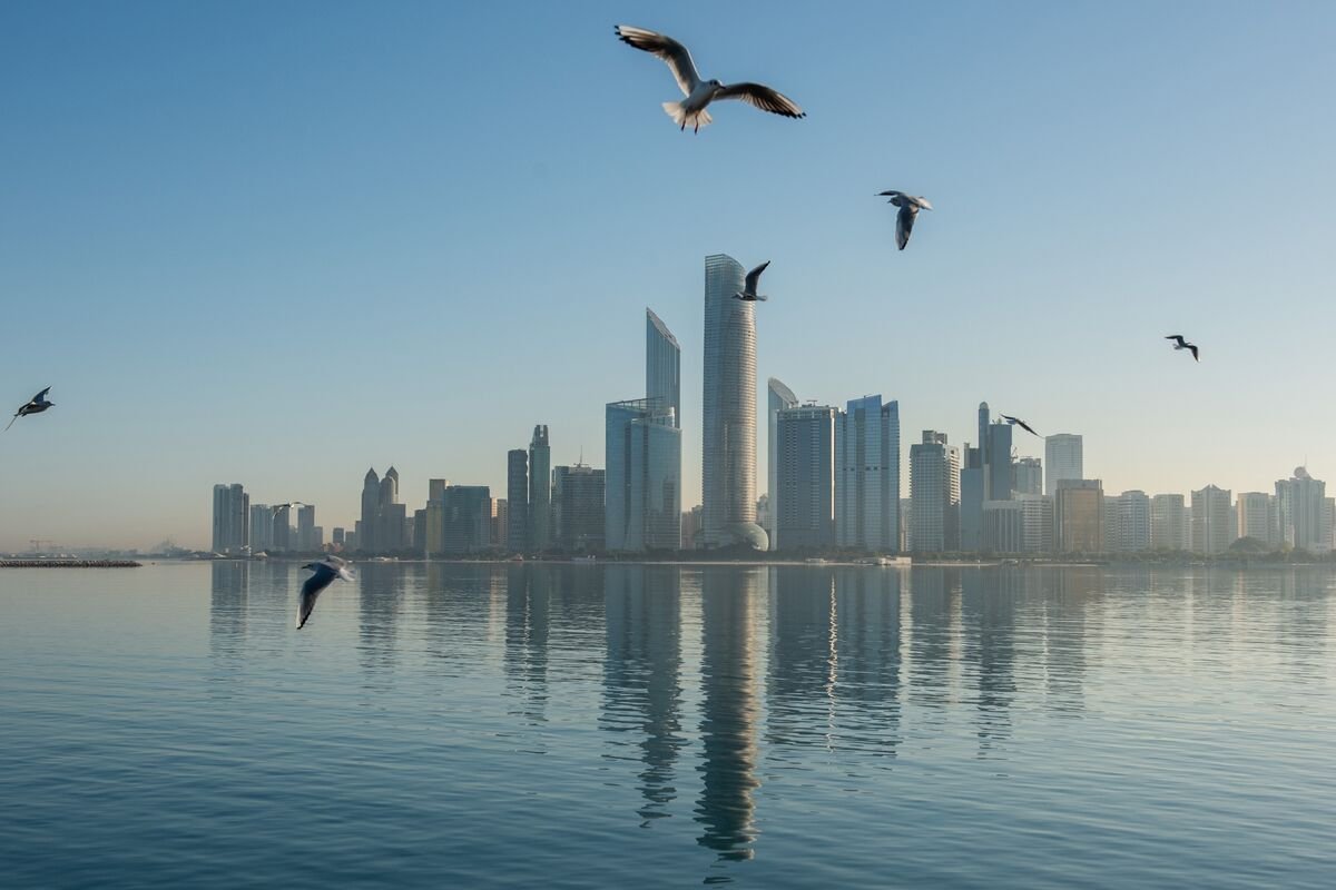 abu-dhabi’s-$21-billion-holding-firm-gets-first-‘buy’-rating