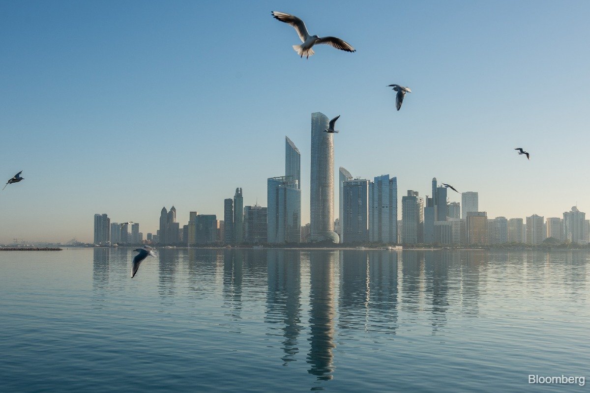abu-dhabi’s-us$21-bil-holding-firm-gets-first-‘buy’-rating