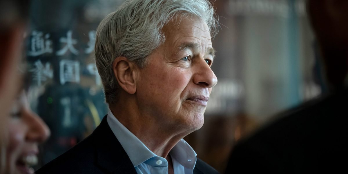if-you’re-surprised-by-how-well-the-stock-market-is-doing,-so-is-jamie-dimon—he-says-there’s-a-‘little-tsunami’-heading-for-the-economy