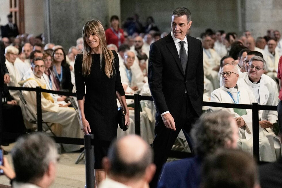 spanish-prime-minister’s-wife-ordered-to-face-corruption-trial