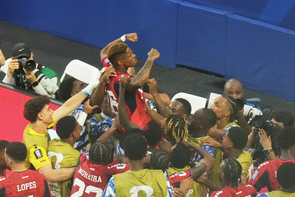 a-big-moment-for-a-tiny-island:-cape-verde-gets-1st-world-cup-goal