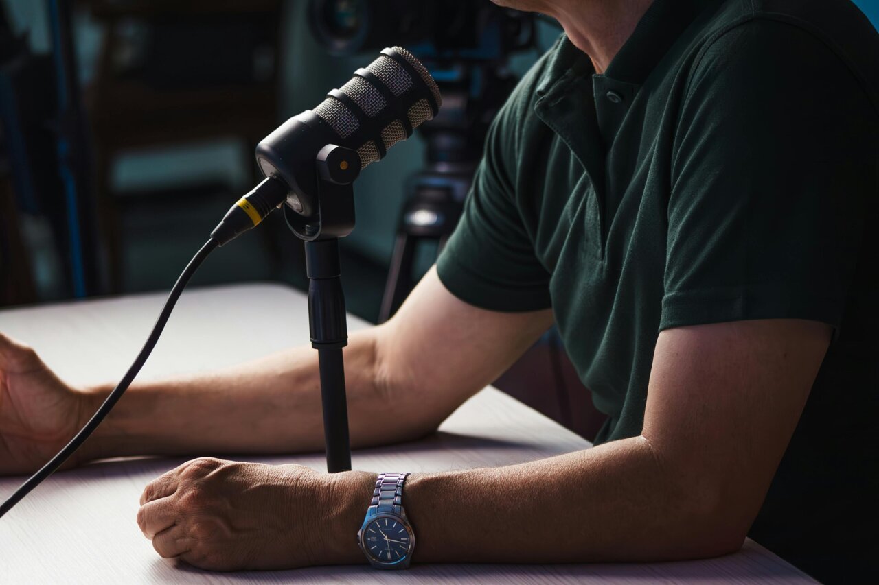 podcasts-move-stocks-but-fail-to-beat-market,-analysis-of-25,000-episodes-shows