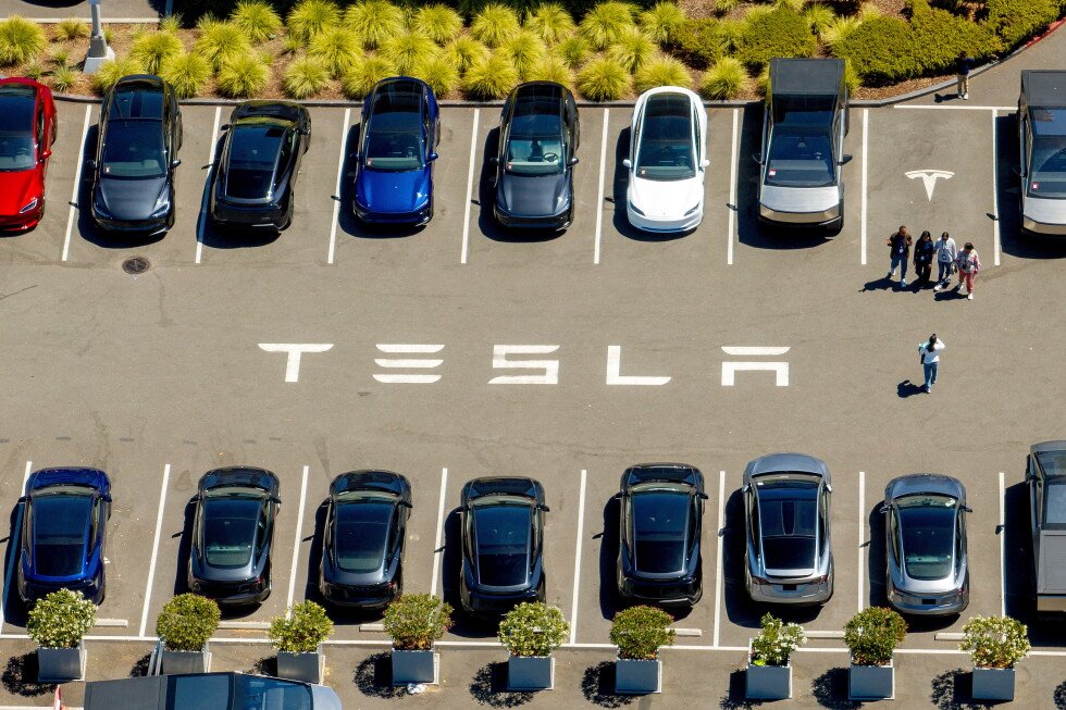 top-auto-regulator-opens-special-investigation-into-deadly-tesla-crash